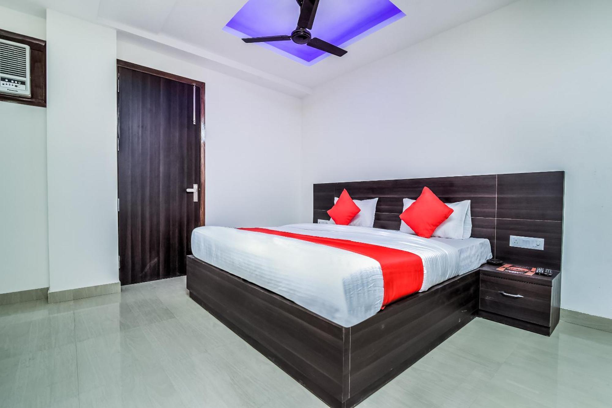 Hotel Aerostar Gold - Opposite Max Healthcare Delhi  Extérieur photo