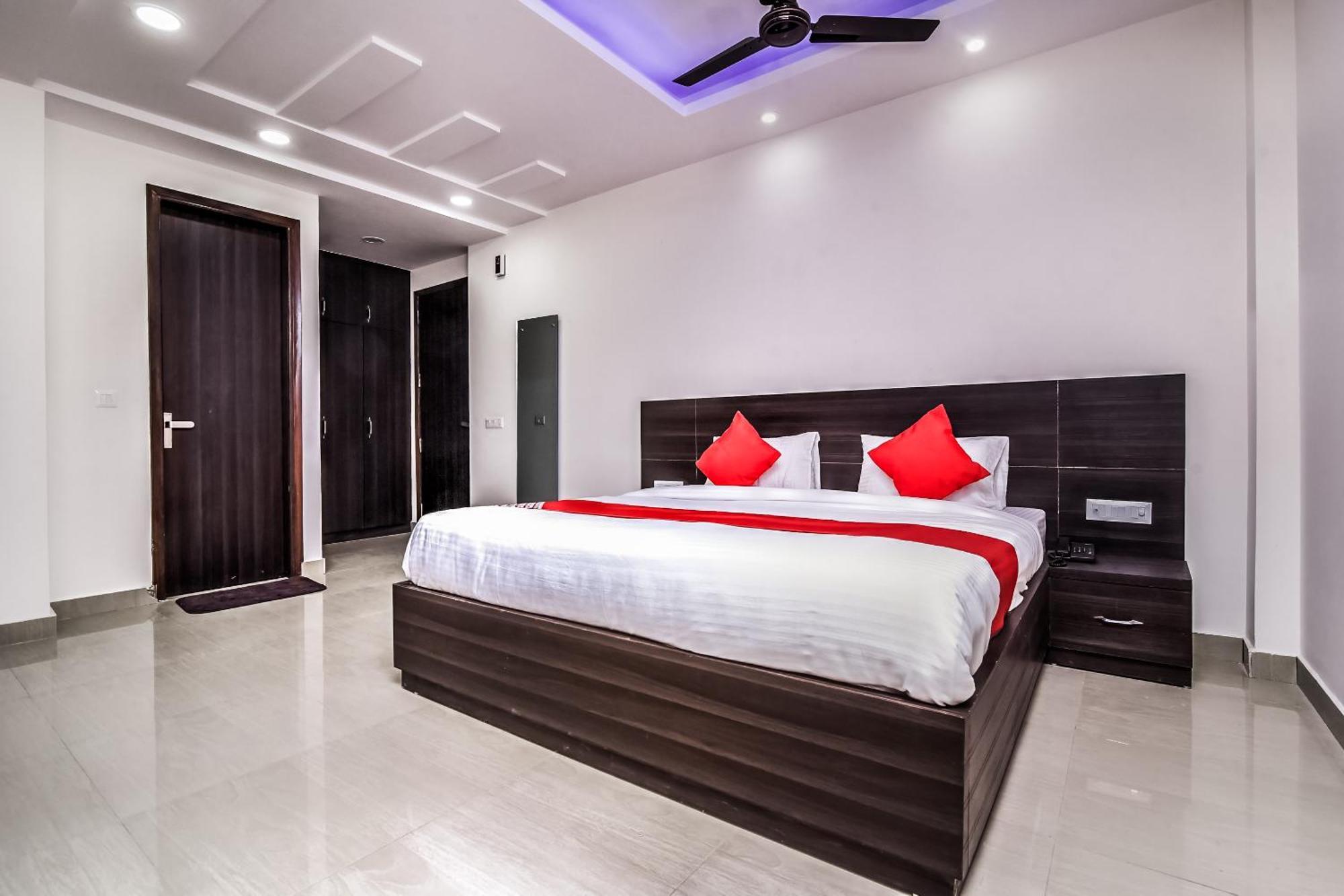 Hotel Aerostar Gold - Opposite Max Healthcare Delhi  Extérieur photo