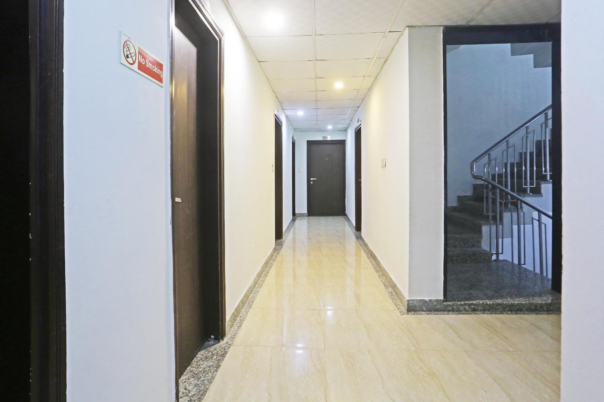 Hotel Aerostar Gold - Opposite Max Healthcare Delhi  Extérieur photo