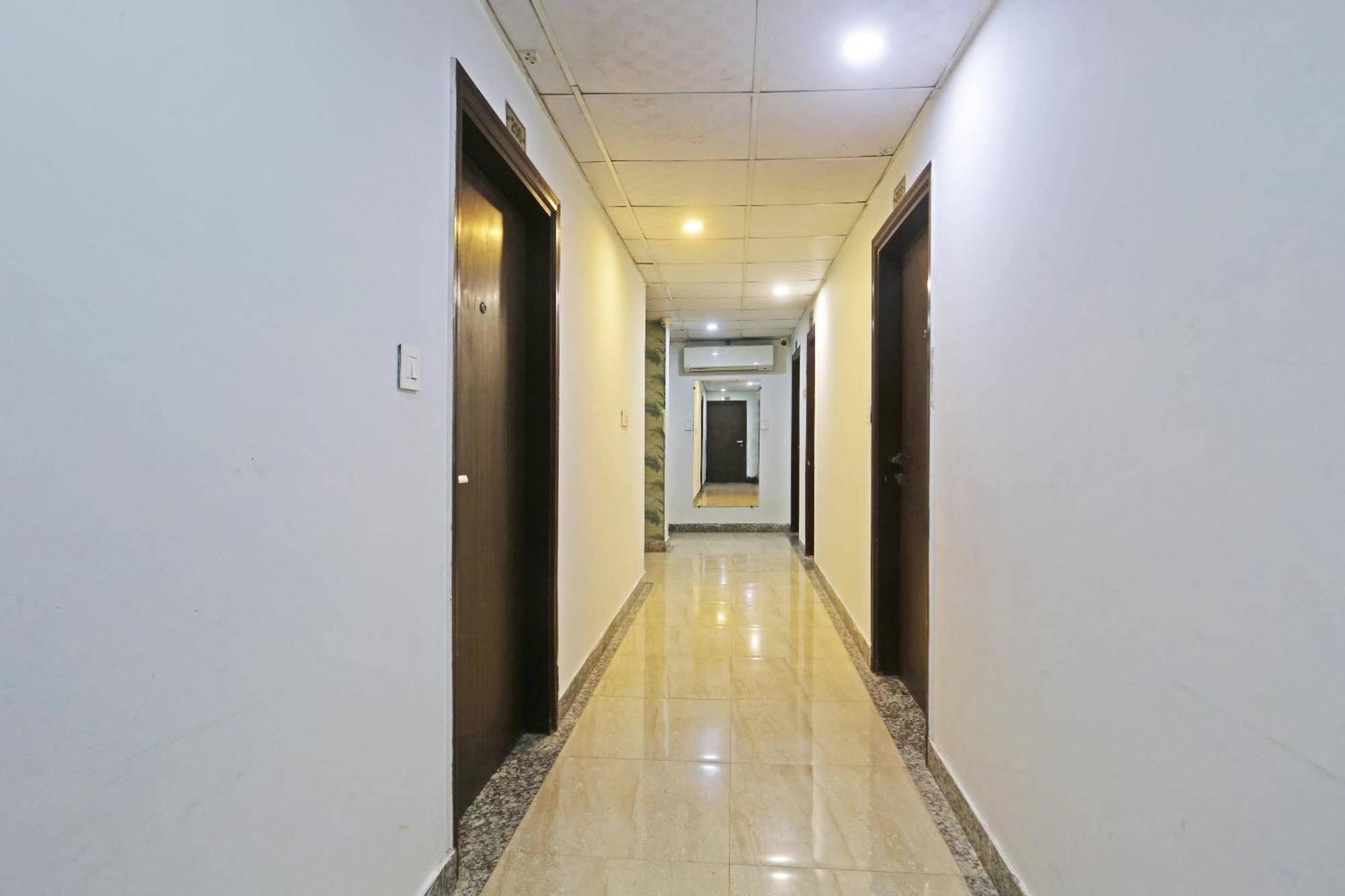 Hotel Aerostar Gold - Opposite Max Healthcare Delhi  Extérieur photo