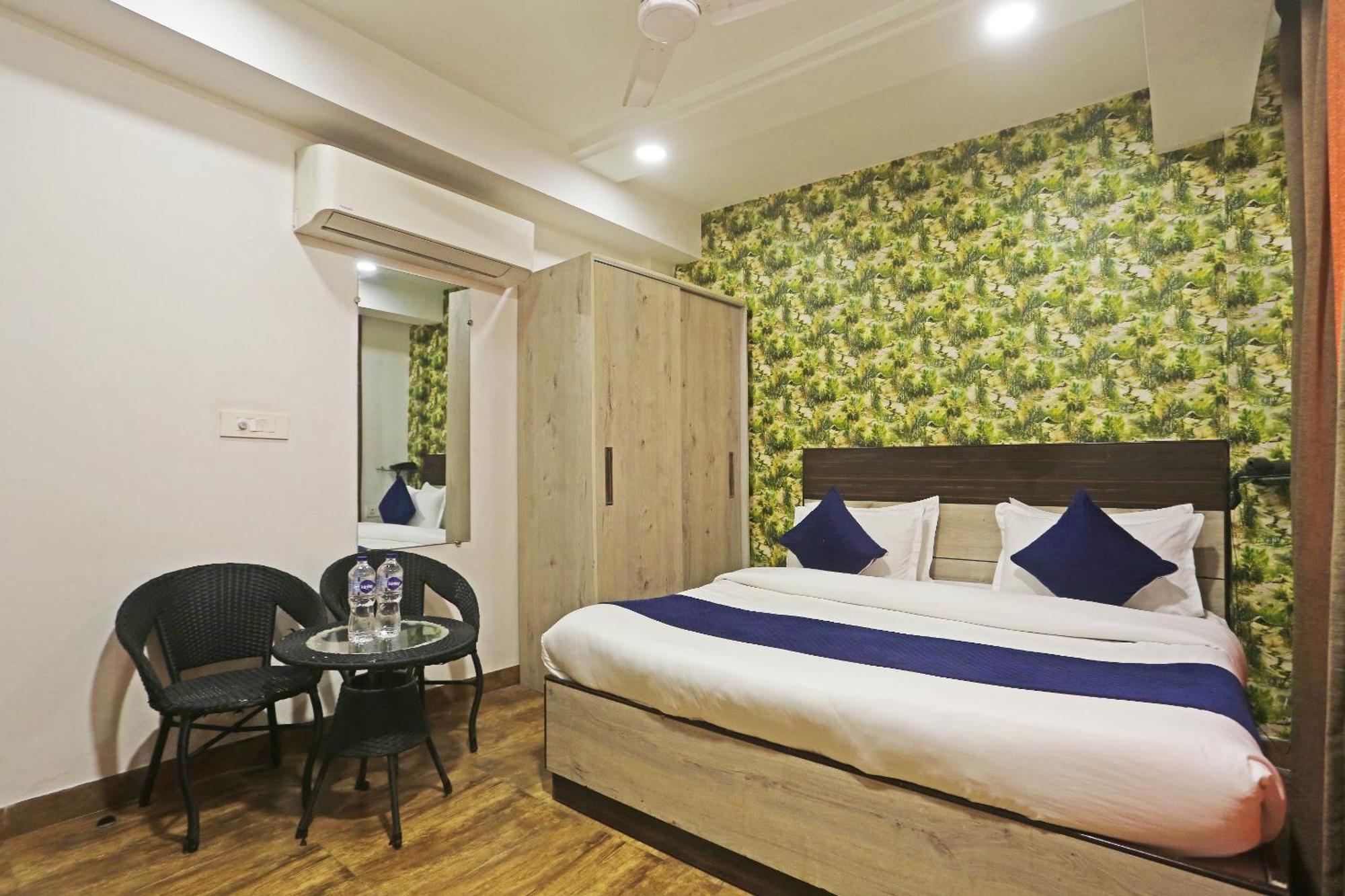 Hotel Aerostar Gold - Opposite Max Healthcare Delhi  Extérieur photo