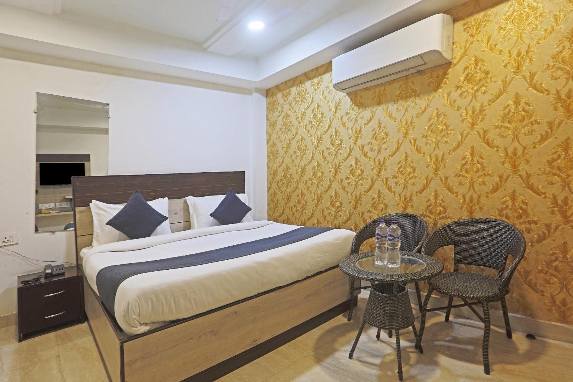 Hotel Aerostar Gold - Opposite Max Healthcare Delhi  Extérieur photo