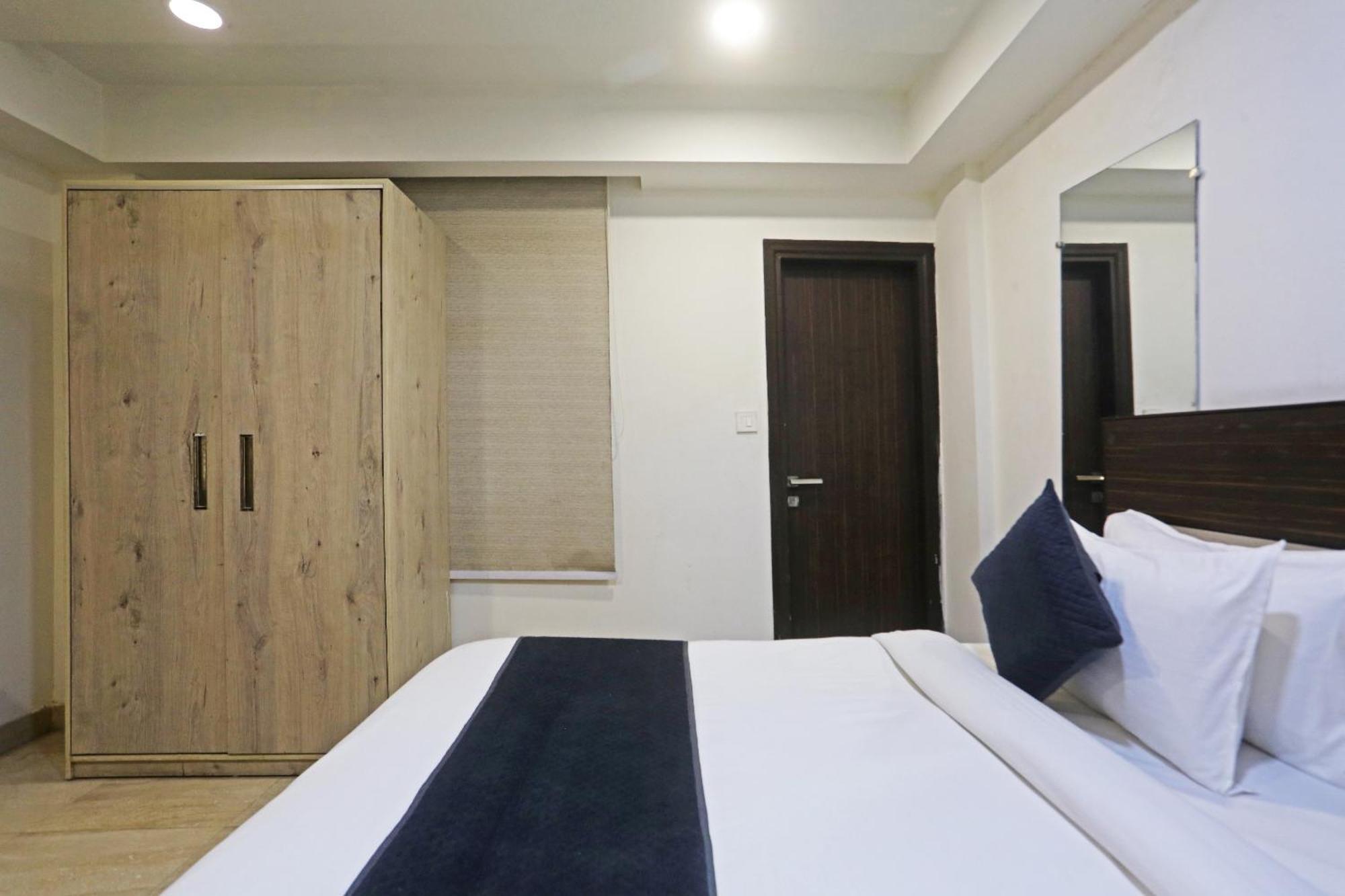 Hotel Aerostar Gold - Opposite Max Healthcare Delhi  Extérieur photo